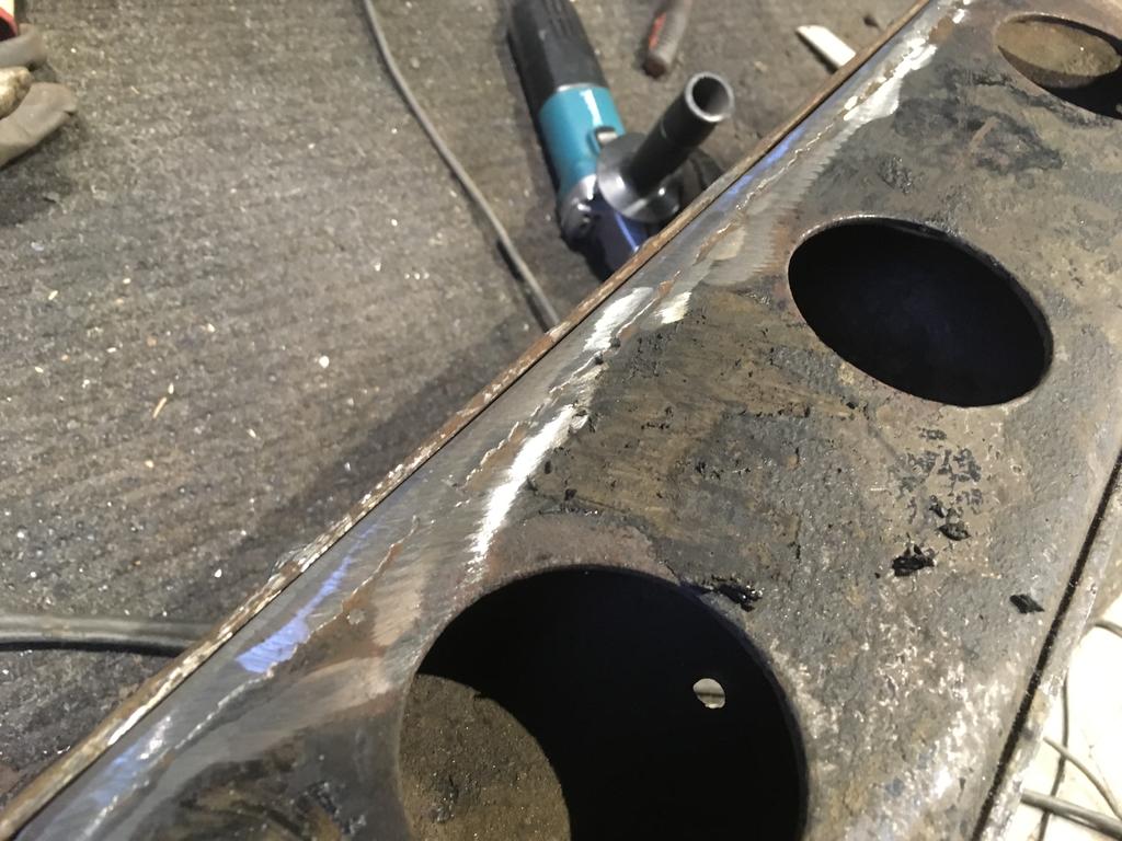 EC3C8F0B D5FF 4676 9A2A 37EFD4175F6B