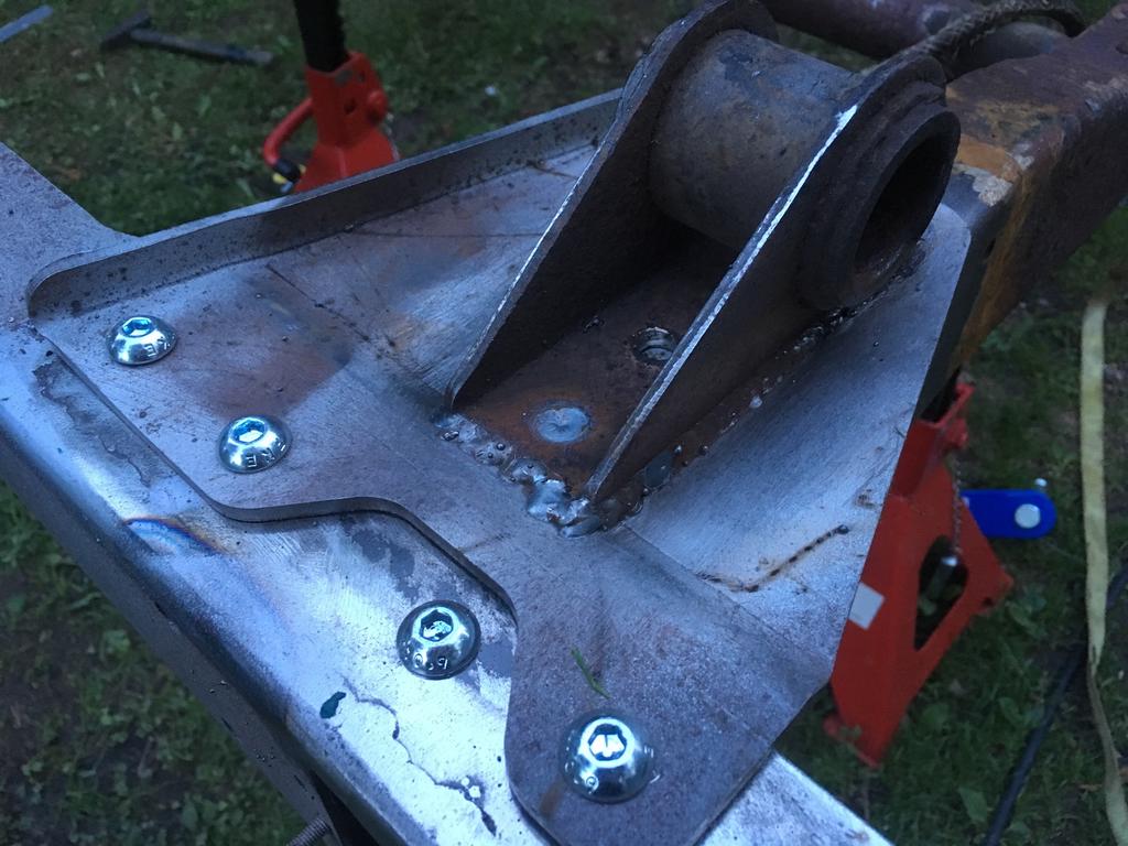 81108BF4 057B 41B2 BB21 B545678F116B