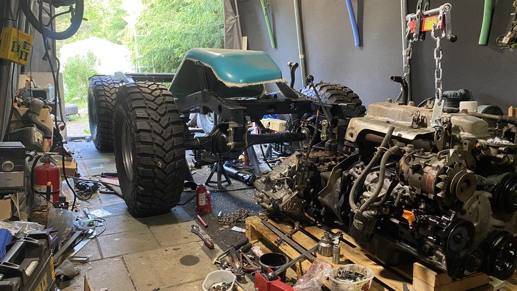 5C5747BF 8722 40BA 8414 5BDD0A899251