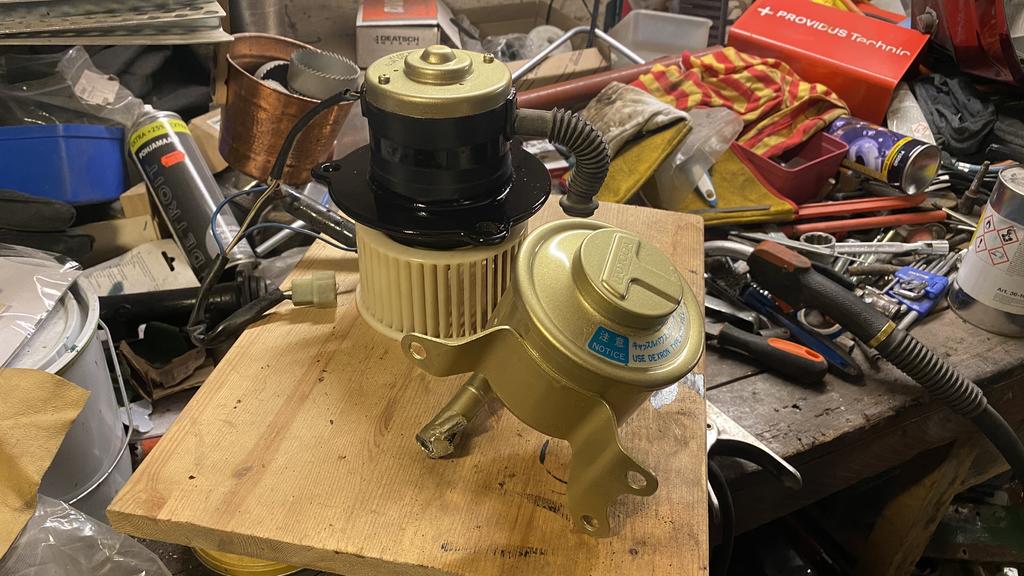 8ECFC44F 9E4E 4EE3 AB16 61B901AAB206