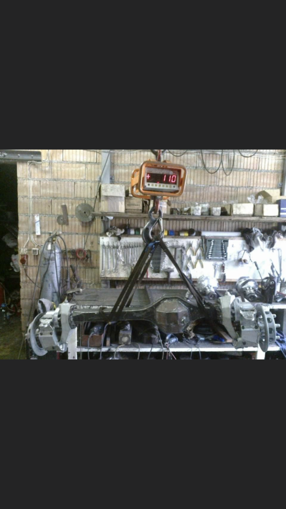 ACEBB193 40E2 4656 81E5 A30019E95702