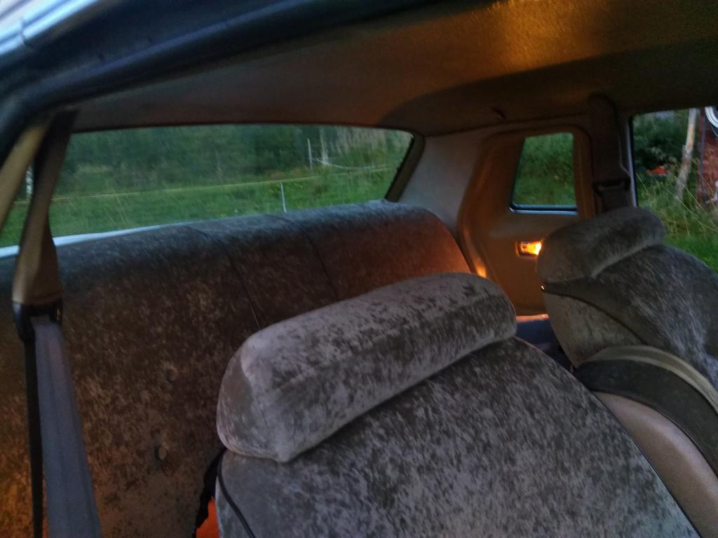 aikas ahdas matkustusosasto