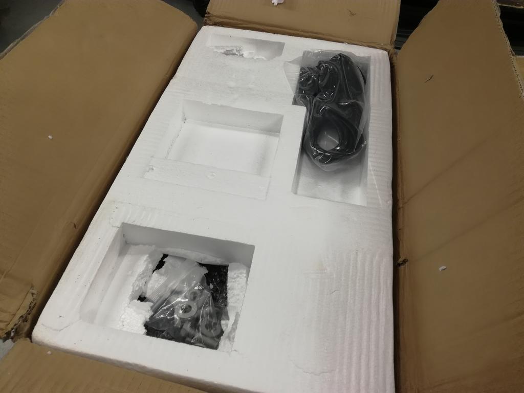 Transport damaged box