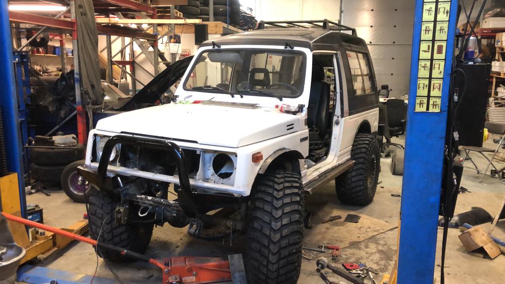 3EB886B4 F020 40F0 A6D6 21634B40CC18