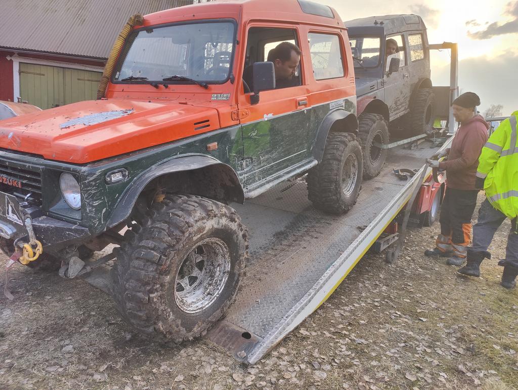 auto hallille ja hommiin