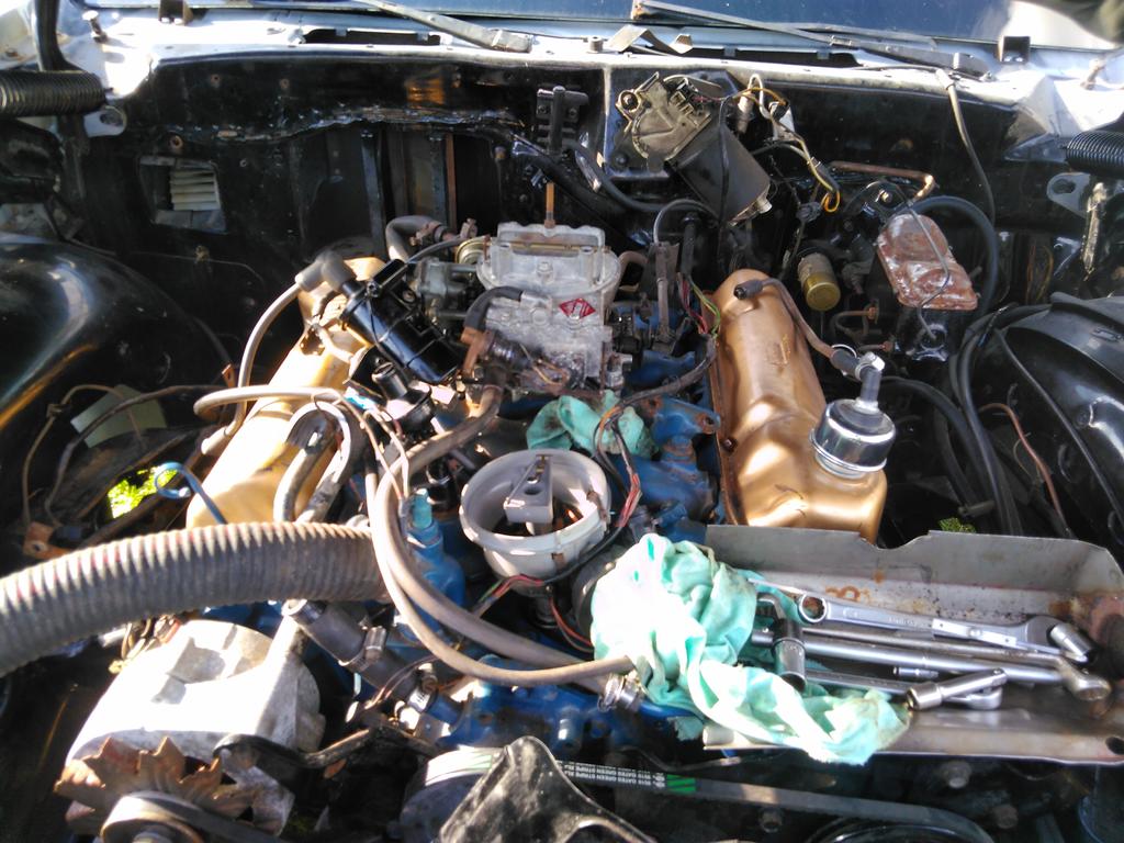 valurautaa kannet ja imusarja. perkeleen mukavat laittaa yksin paikalleen