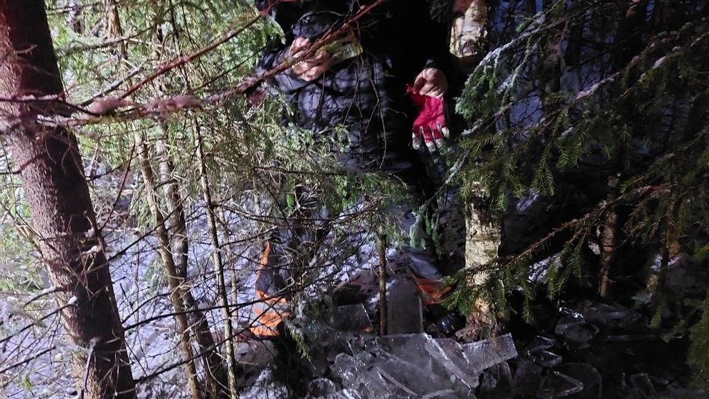 Jnmurtaja tynsi jt allekirjoittaneen varpaille :D:D